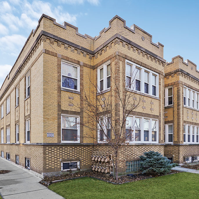 4101 W Nelson St. Multifamily property closed by Chicago real estate brokers