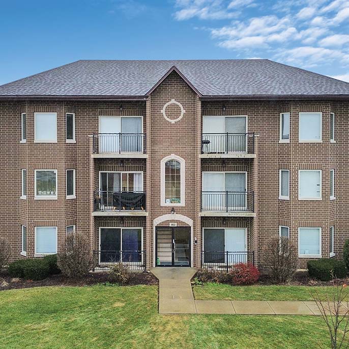 Exterior view of 19653 S. Edinburgh Ln., a newly constructed six-unit multifamily property in Frankfort, Illinois.