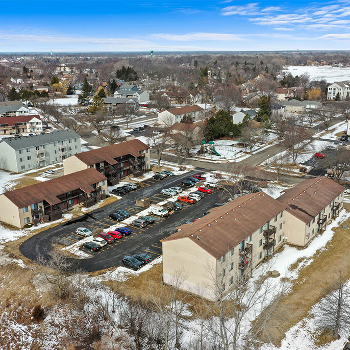 Glen Street Apartments involved in a Chicago suburban multifamily sale