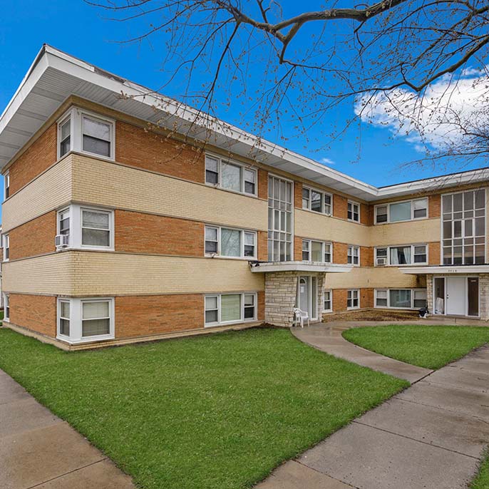 Image of multifamily building, 7719 Fullerton Ave in popular Elmwood Park, IL.