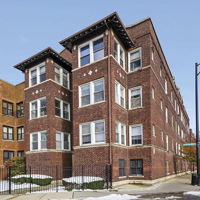 Chicago multifamily sale Sheridan Park apartment building at 4401 North Beacon Street