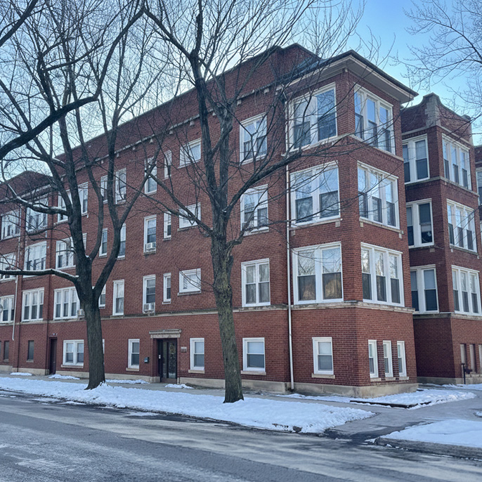 Rogers Park apartment building sale at 1701 W. Estes Ave., 25-unit multifamily property