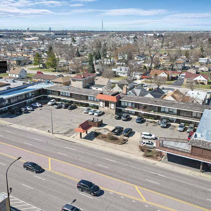 34-unit multifamily property sold at 1722 Mannheim Road in Stone Park