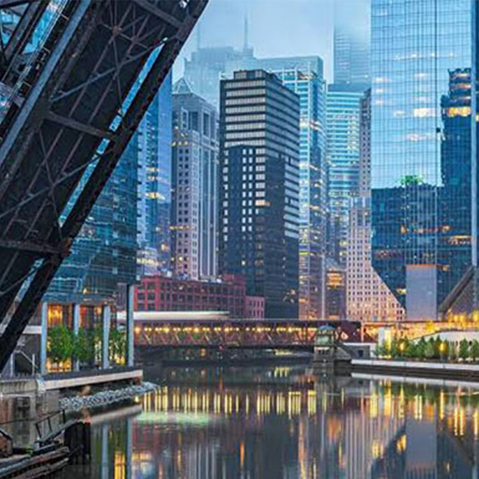 Chicago skyline with multifamily buildings – August 2026 Chicago multifamily market report